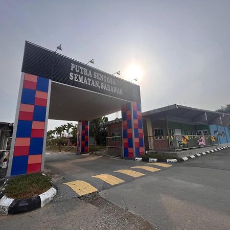 Putra Sentosa Retreat Camp, Sematan Hotel Bagian luar foto