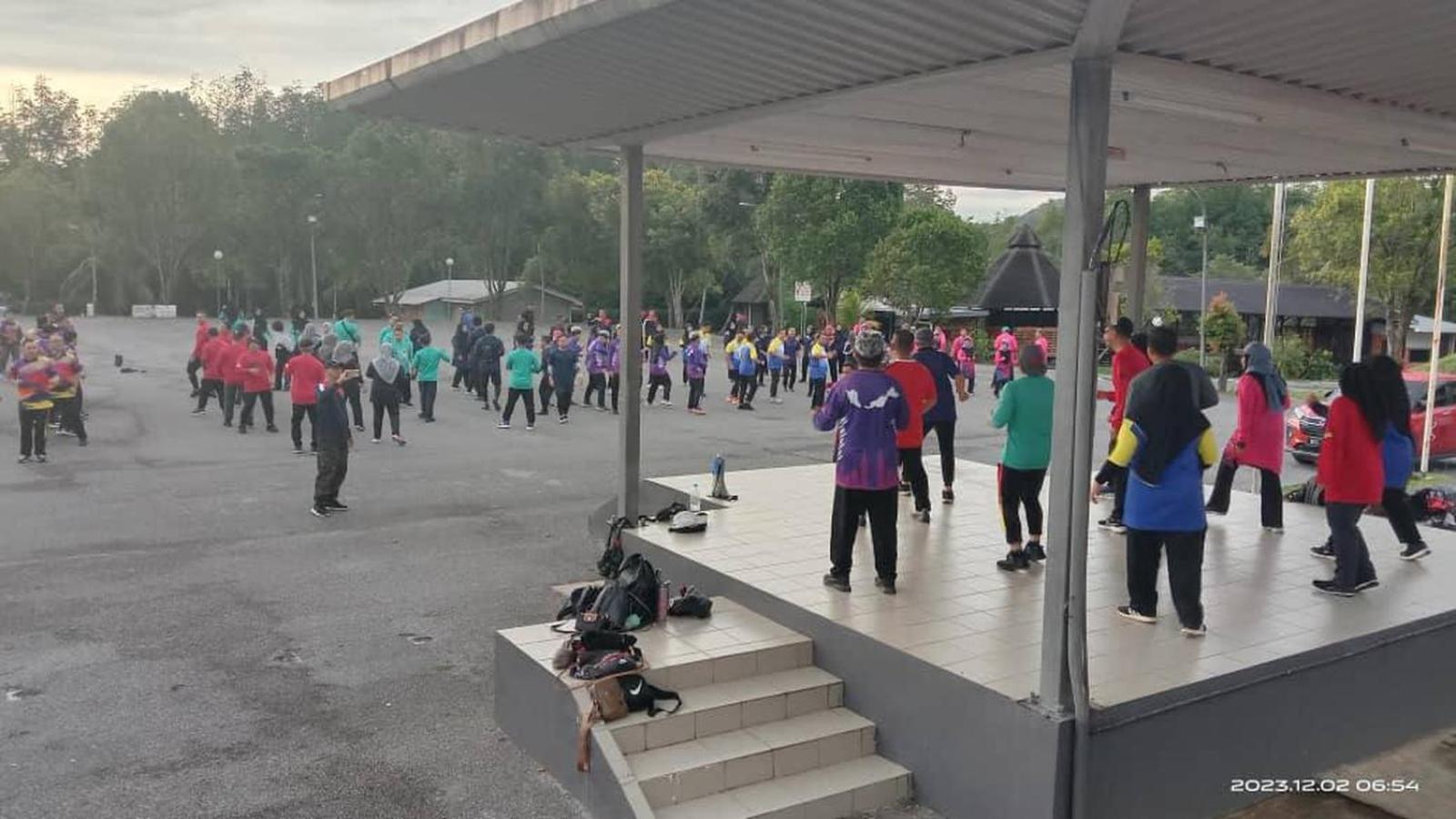 Putra Sentosa Retreat Camp, Sematan Hotel Bagian luar foto