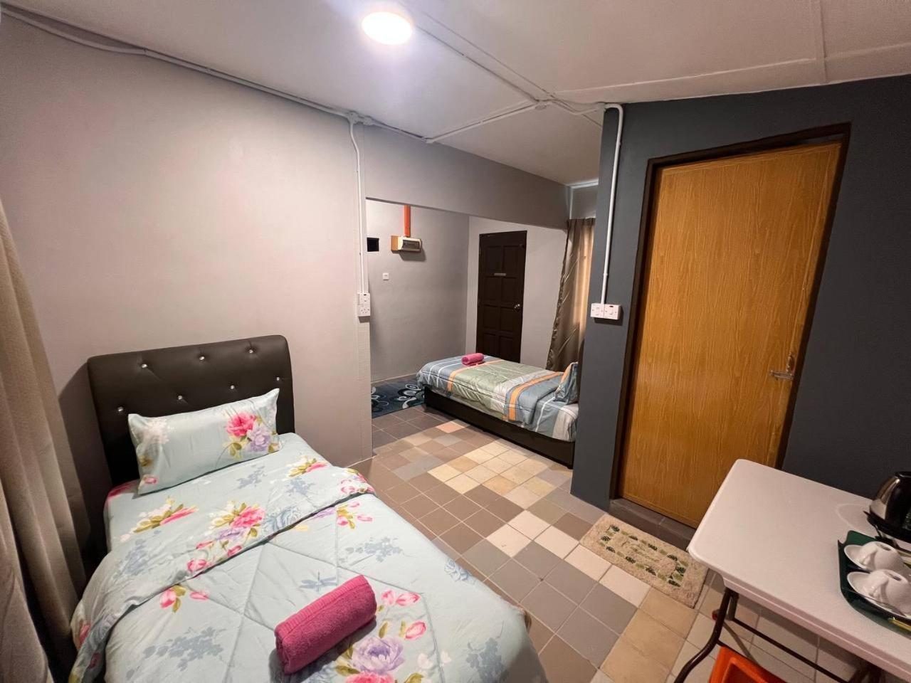Putra Sentosa Retreat Camp, Sematan Hotel Ruang foto