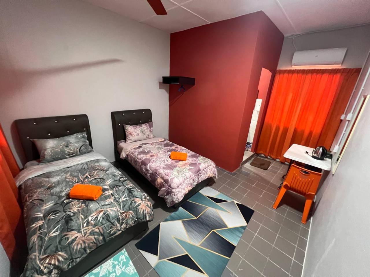 Putra Sentosa Retreat Camp, Sematan Hotel Ruang foto