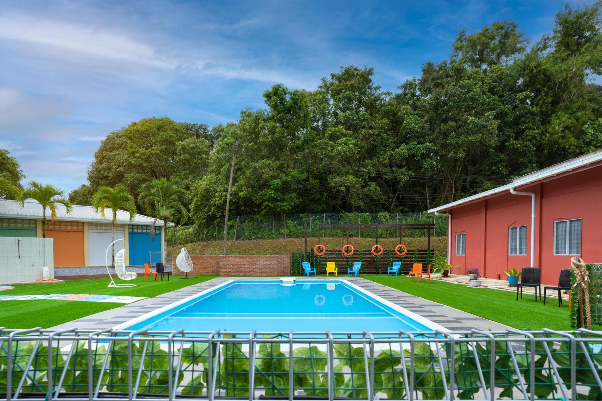 Putra Sentosa Retreat Camp, Sematan Hotel Bagian luar foto